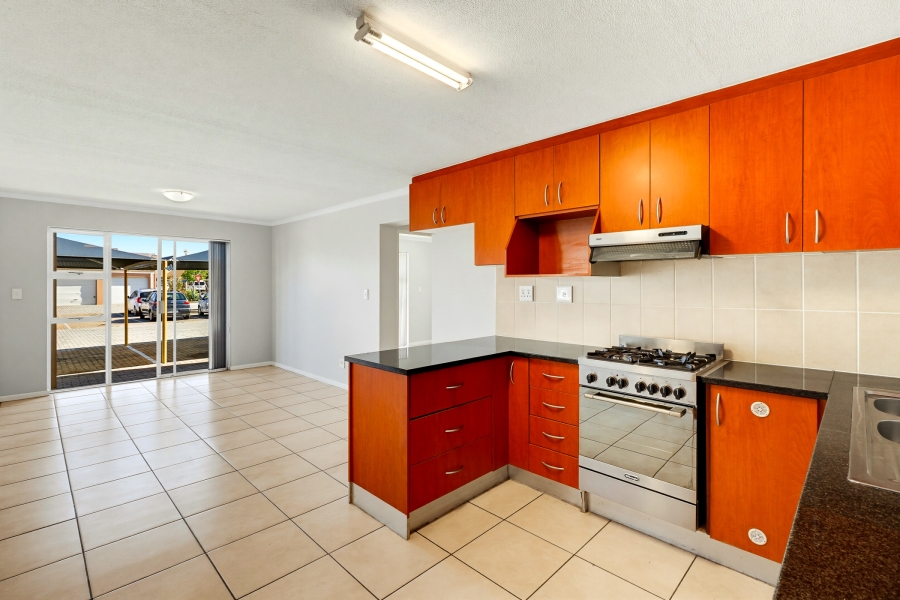 2 Bedroom Property for Sale in Whispering Pines Western Cape